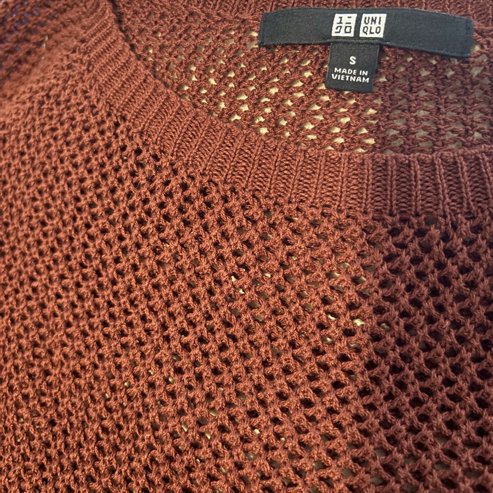 UNIQLO maroon Mesh Knit Sweater